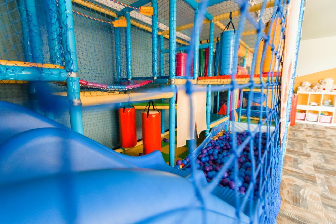 מלון גגרה Aquamarine Family Club מראה חיצוני תמונה