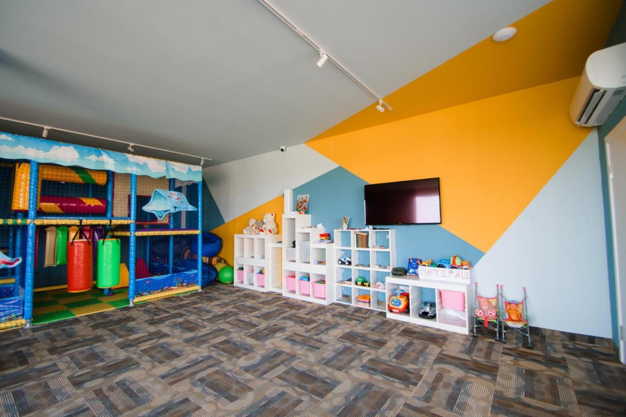 מלון גגרה Aquamarine Family Club מראה חיצוני תמונה